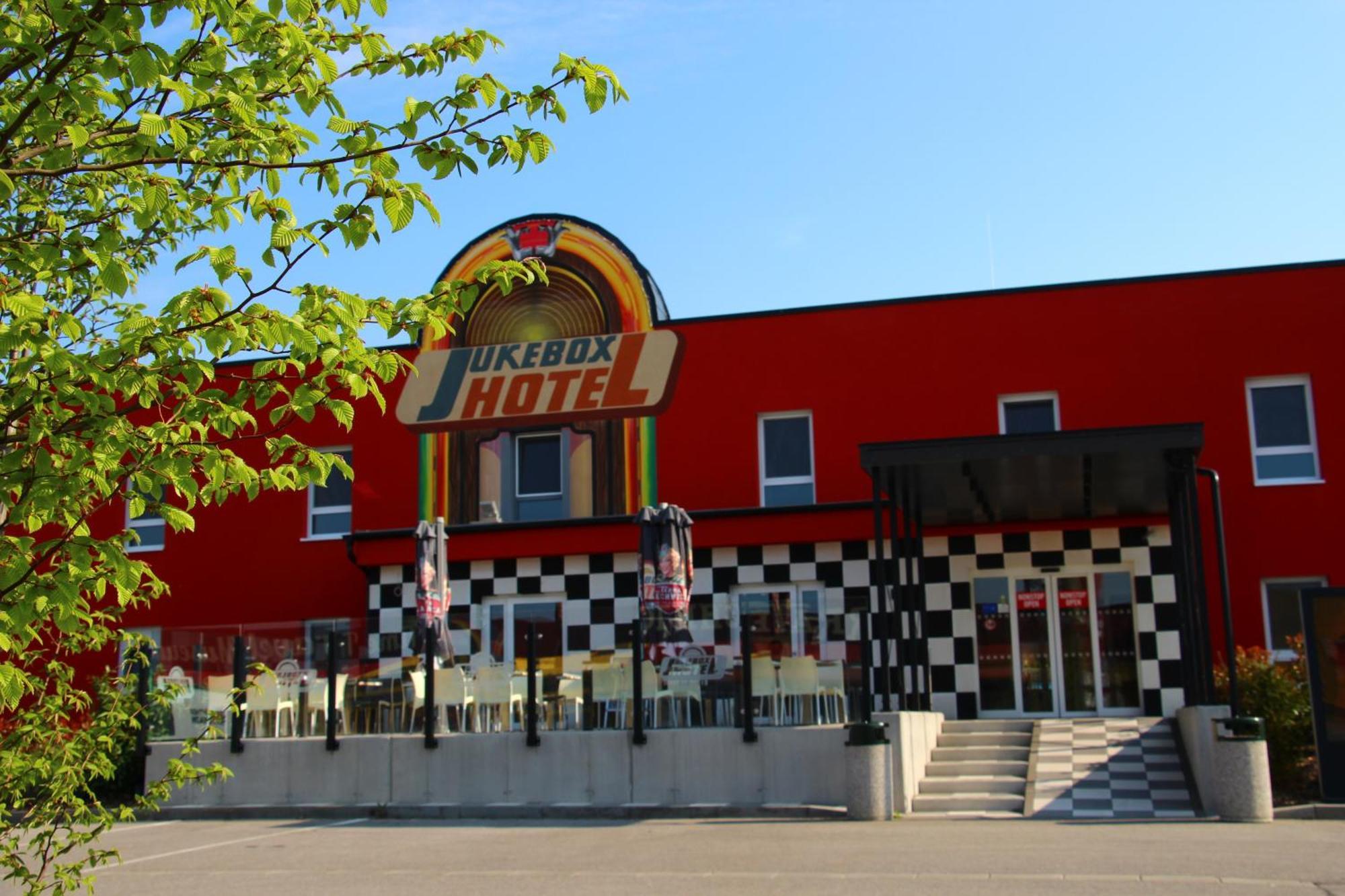 Jukebox Hotel Znojmo Bagian luar foto
